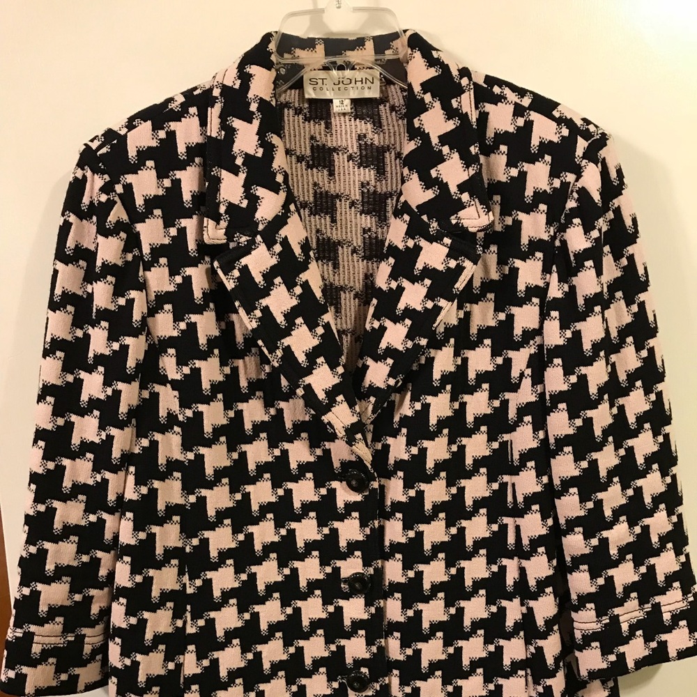 Size 12 St John swing jacket soft pink & black